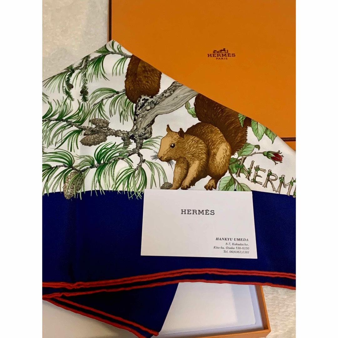 Hermes(エルメス)のエルメス カレ90 森の中で リス AU COEUR DES BOIS レディースのファッション小物(バンダナ/スカーフ)の商品写真