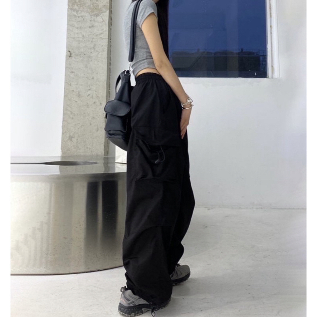 カーゴパンツ　ワイドパンツ　カジュアル　ストリート　レディース　韓国　ブラック　 メンズのパンツ(ワークパンツ/カーゴパンツ)の商品写真