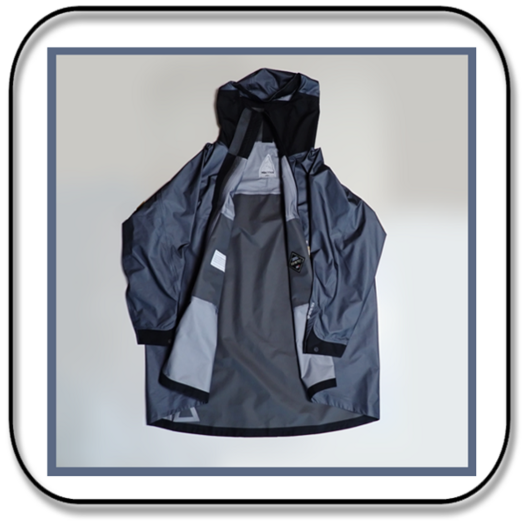 MARMOT(マーモット)のマーモット　ゴアテックス サイレント ポンチョ コート　Ｓ メンズのジャケット/アウター(ナイロンジャケット)の商品写真
