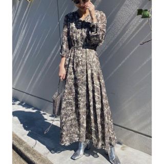 アメリヴィンテージ(Ameri VINTAGE)のMONA DESIGN NECK DRESS アイボリー(ロングワンピース/マキシワンピース)