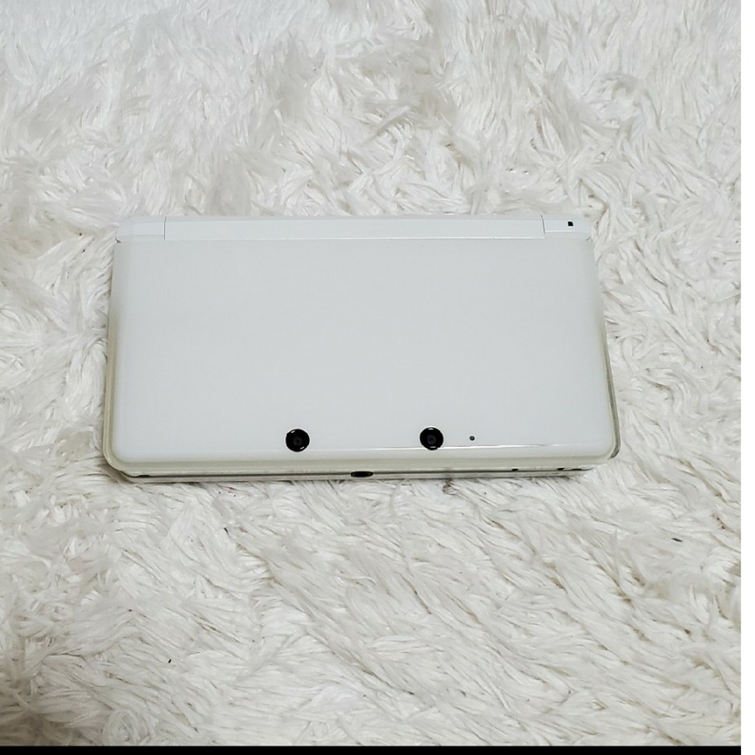 ニンテンドー3DS(ニンテンドー3DS)の3DS　本体　ホワイト　ジャンク品 エンタメ/ホビーのゲームソフト/ゲーム機本体(携帯用ゲーム機本体)の商品写真