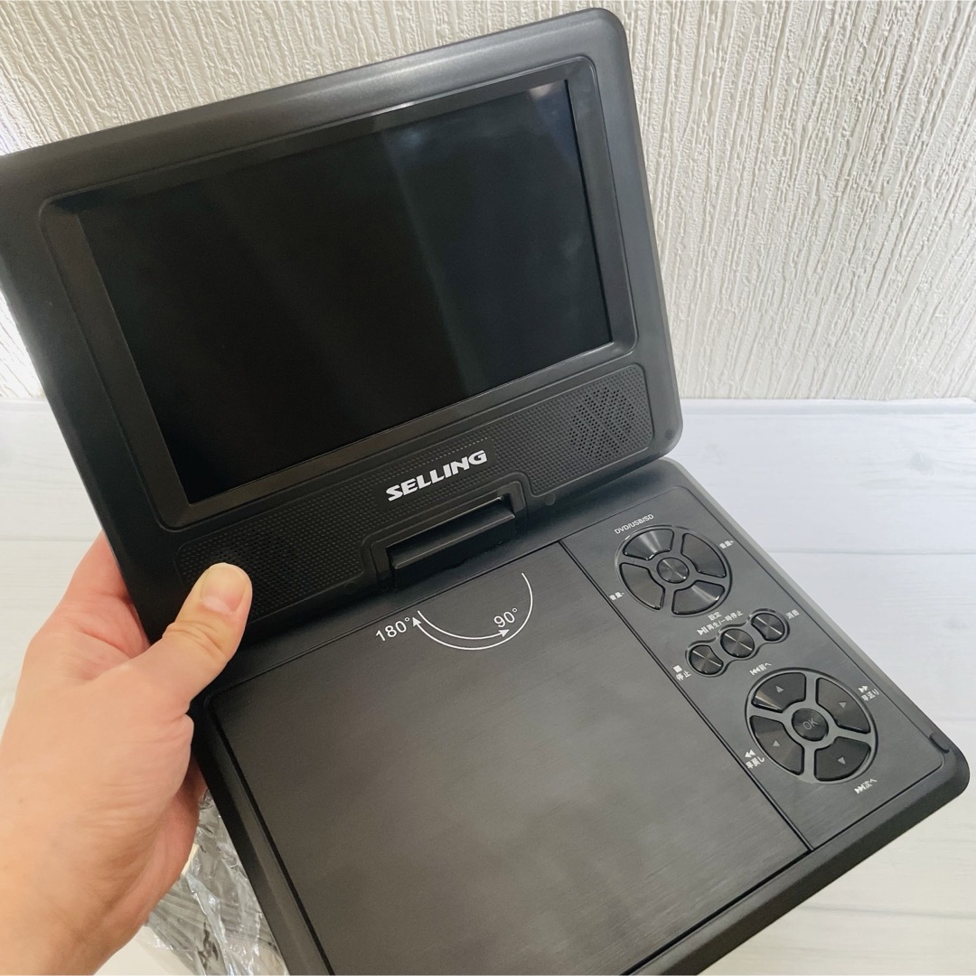 7インチ　DVDプレーヤー　ワイヤレス　美品　シガーソケット スマホ/家電/カメラのテレビ/映像機器(DVDプレーヤー)の商品写真