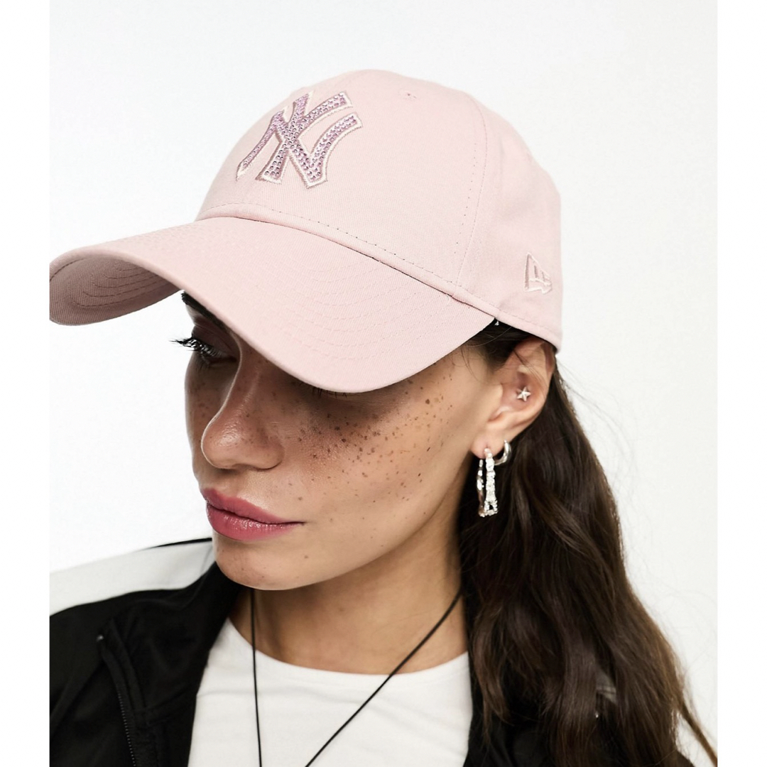 NEW ERA(ニューエラー)のニューエラ キャップ レディース 9FORTY 帽子 NY キラキラ ピンク レディースの帽子(キャップ)の商品写真