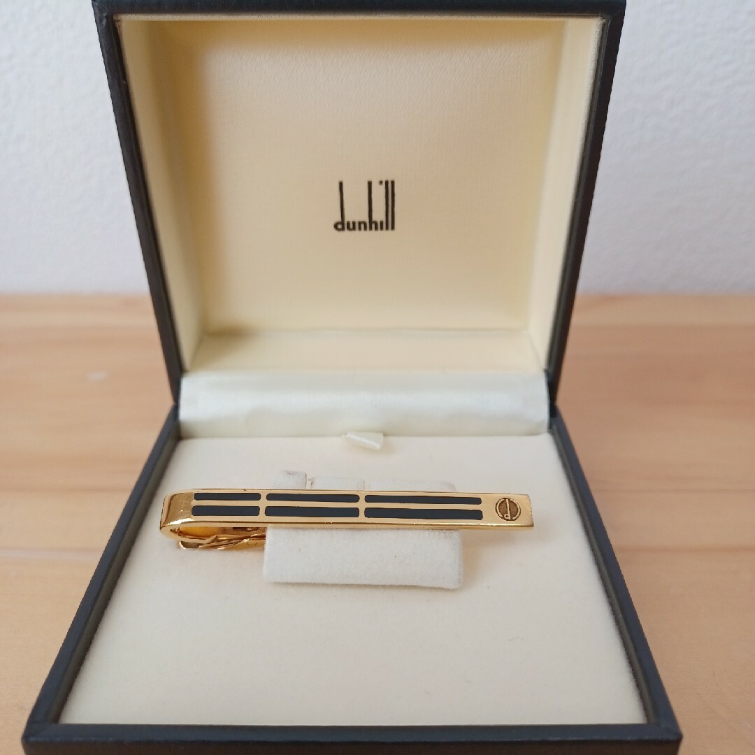 Dunhill(ダンヒル)の【中古】ダンヒル　ネクタイピン　ゴールド×ブラック メンズのファッション小物(ネクタイピン)の商品写真