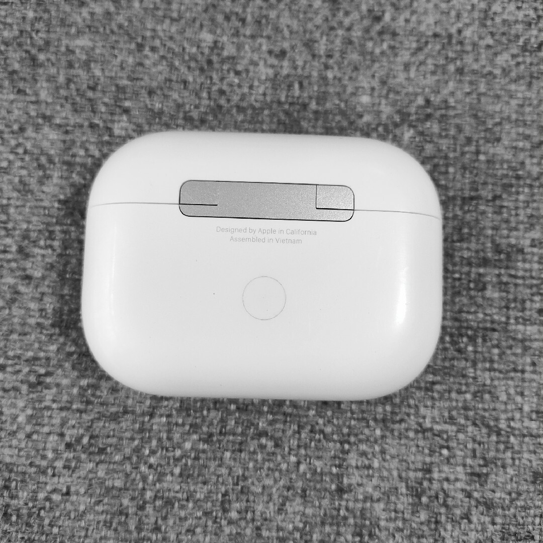 Apple(アップル)のApple AirPods Pro 2世代 充電ケースのみ 452 スマホ/家電/カメラのオーディオ機器(ヘッドフォン/イヤフォン)の商品写真