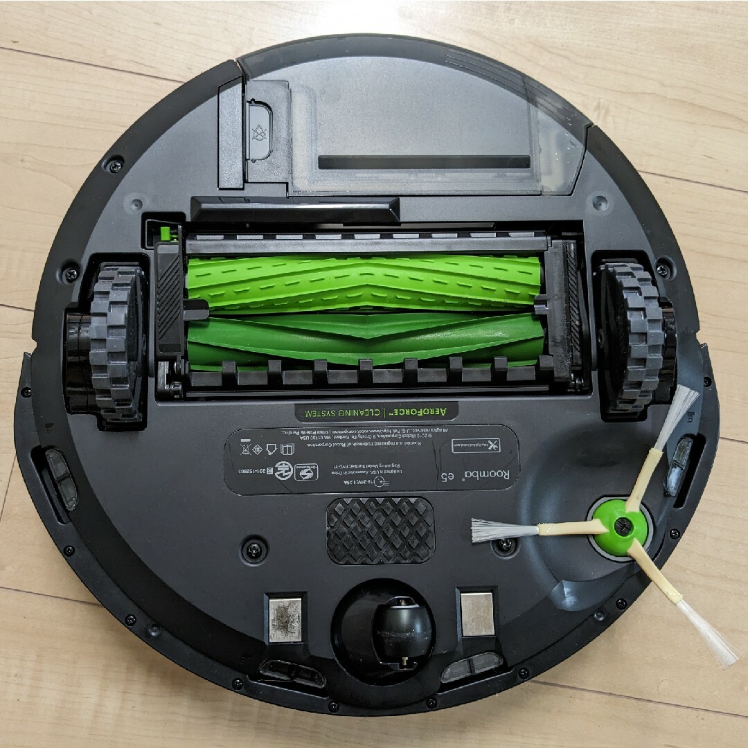 iRobot(アイロボット)のiRobot Roomba ルンバ e5 ロボット掃除機 スマホ/家電/カメラの生活家電(掃除機)の商品写真