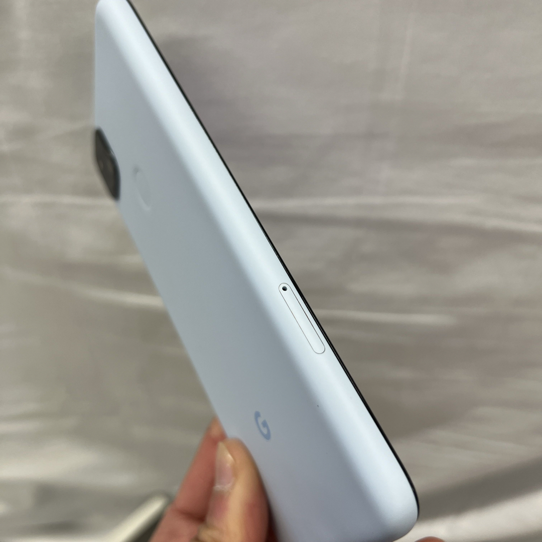 Google Pixel(グーグルピクセル)の専用★ Google Pixel 4a 128GB Barely Blue 中古 スマホ/家電/カメラのスマートフォン/携帯電話(スマートフォン本体)の商品写真