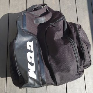 アイスホッケー　防具バッグ　CCM リュックタイプ(ウインタースポーツ)