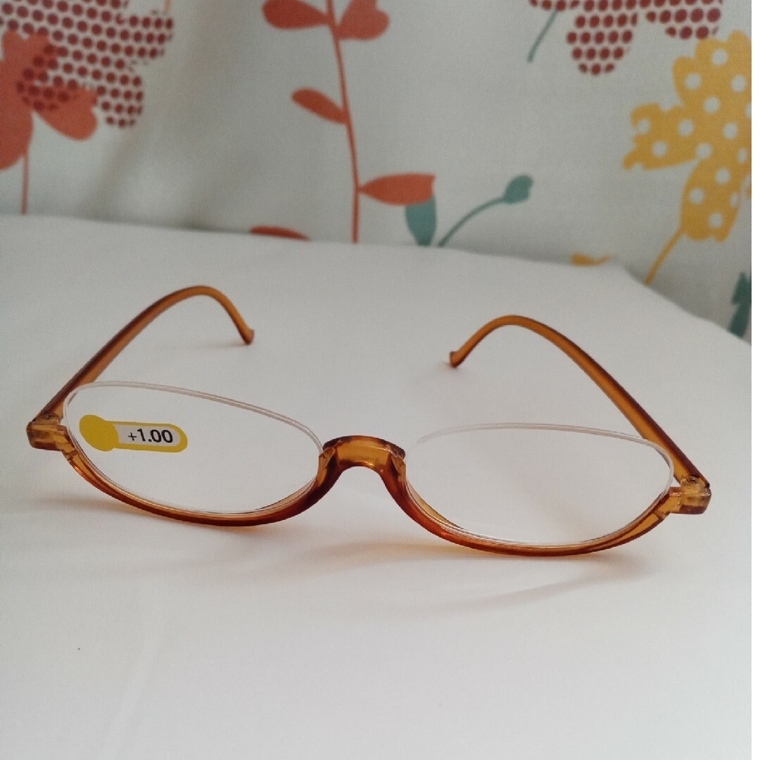 眼鏡　メガネ　2個 レディースのファッション小物(サングラス/メガネ)の商品写真