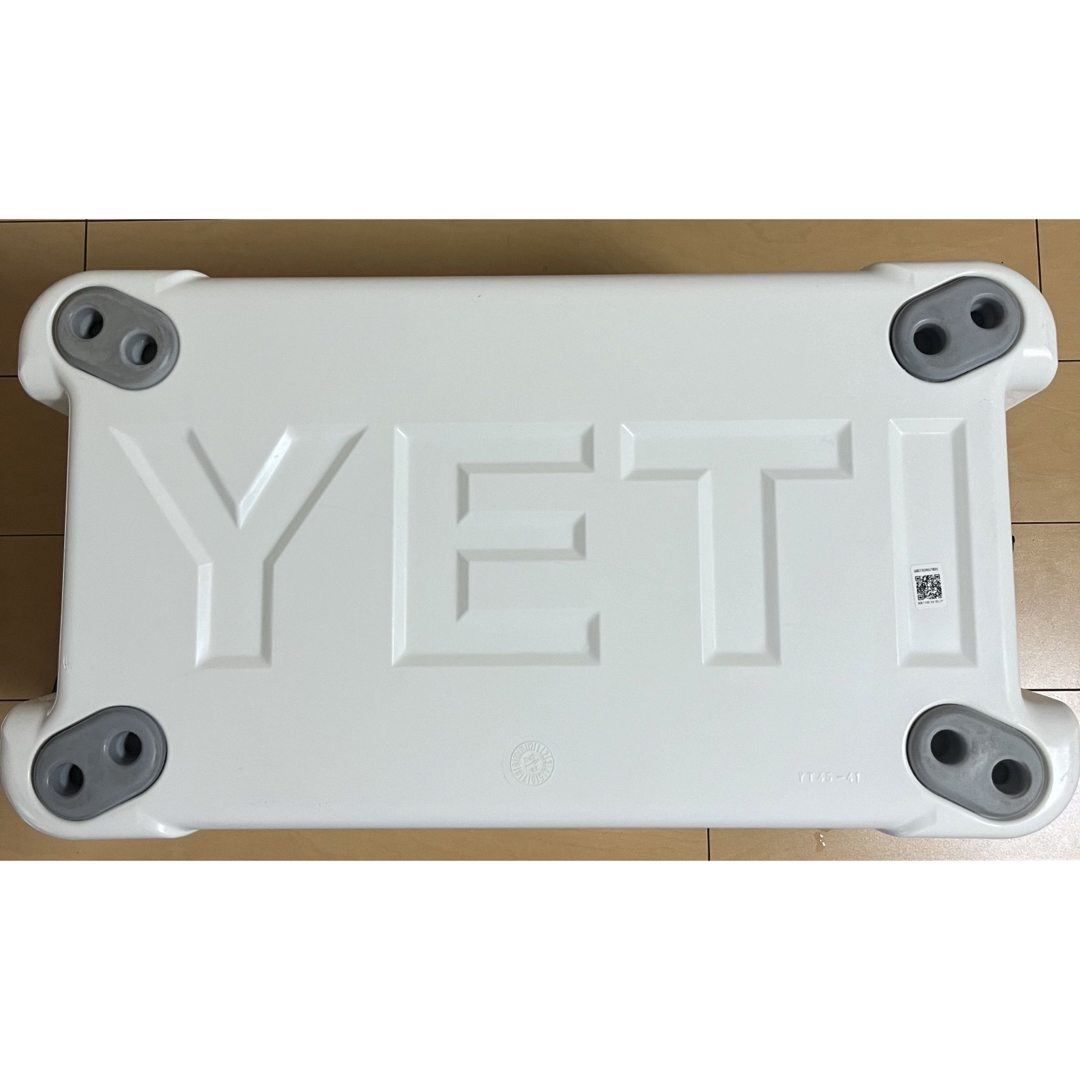 YETI(イエティ)のYETI イエティ クーラーボックス タンドラ45 ホワイト スポーツ/アウトドアのアウトドア(その他)の商品写真