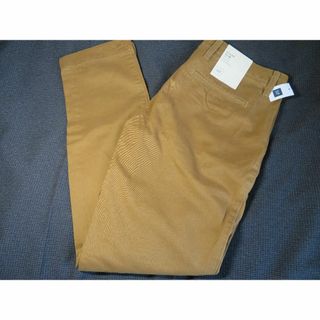 ギャップ(GAP)の【新品】　GAP　スリムパンツ　31X30(チノパン)