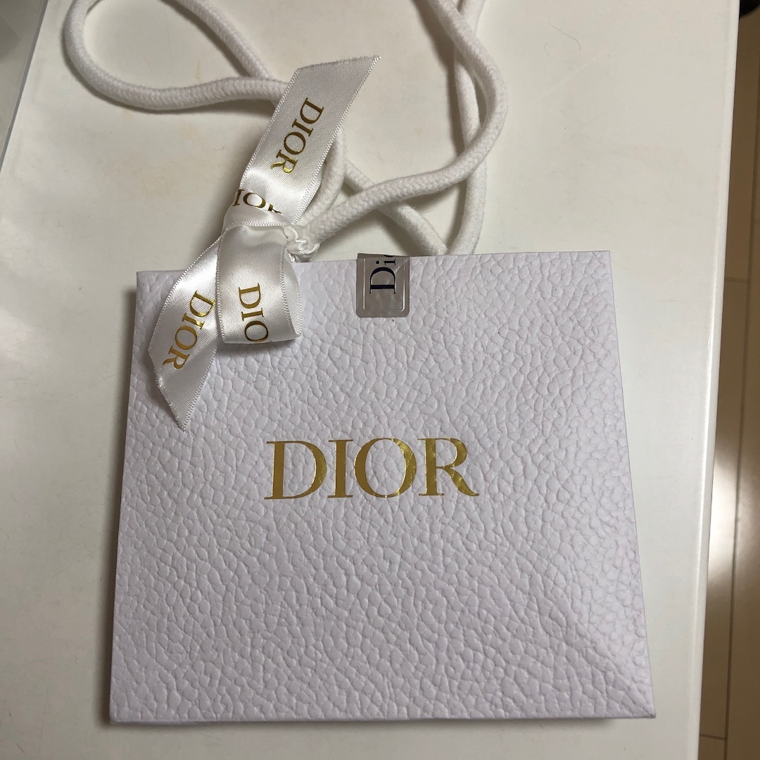 Dior(ディオール)のディオールDior ブレスレット　リキッドファンデーションお試し コスメ/美容のベースメイク/化粧品(ファンデーション)の商品写真