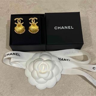 シャネル(CHANEL)のシャネルピアス　23C ラインストーン(ピアス)