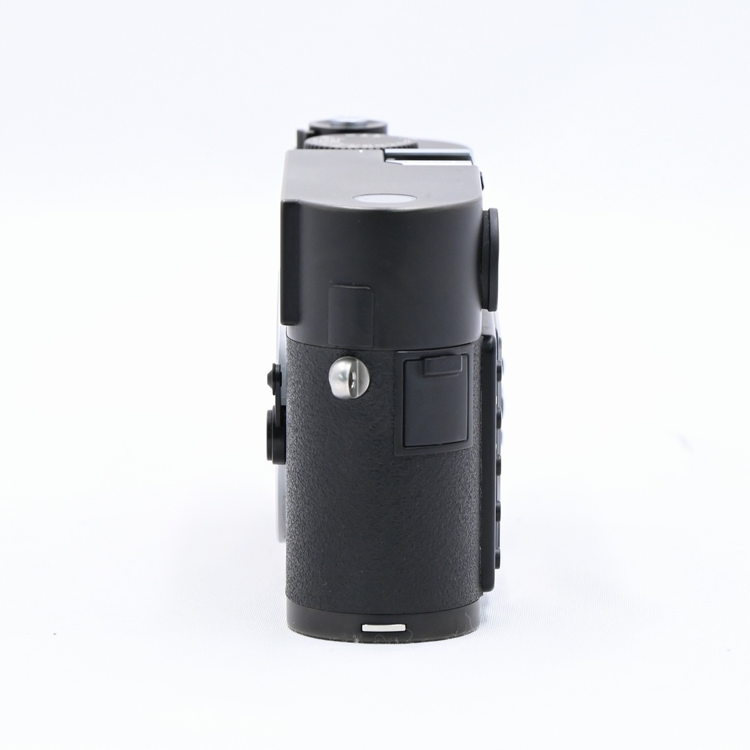 LEICA(ライカ)のLeica M8 ブラッククローム スマホ/家電/カメラのカメラ(デジタル一眼)の商品写真