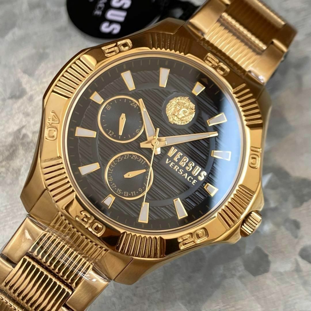 VERSACE(ヴェルサーチ)の人気!ヴェルサス ヴェルサーチ メンズ腕時計 ゴールド ブラック クロノグラフ メンズの時計(腕時計(アナログ))の商品写真