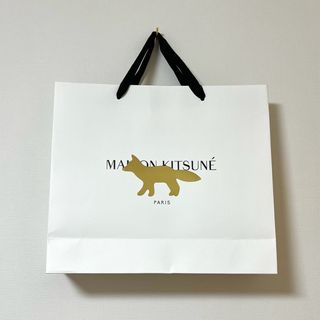 メゾンキツネ(MAISON KITSUNE')の【kkuさま専用】メゾンキツネ ショッパー 紙袋 35cm×40cm(ショップ袋)