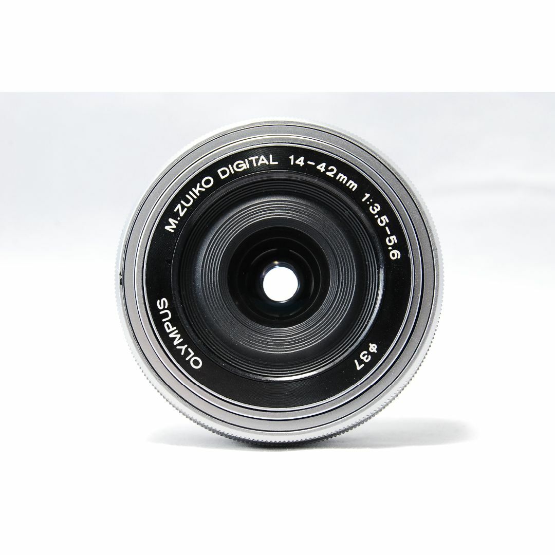 OLYMPUS(オリンパス)のOLYMPUS M.ZUIKO 14-42mm EZ シルバー フォーカス不良 スマホ/家電/カメラのカメラ(レンズ(ズーム))の商品写真