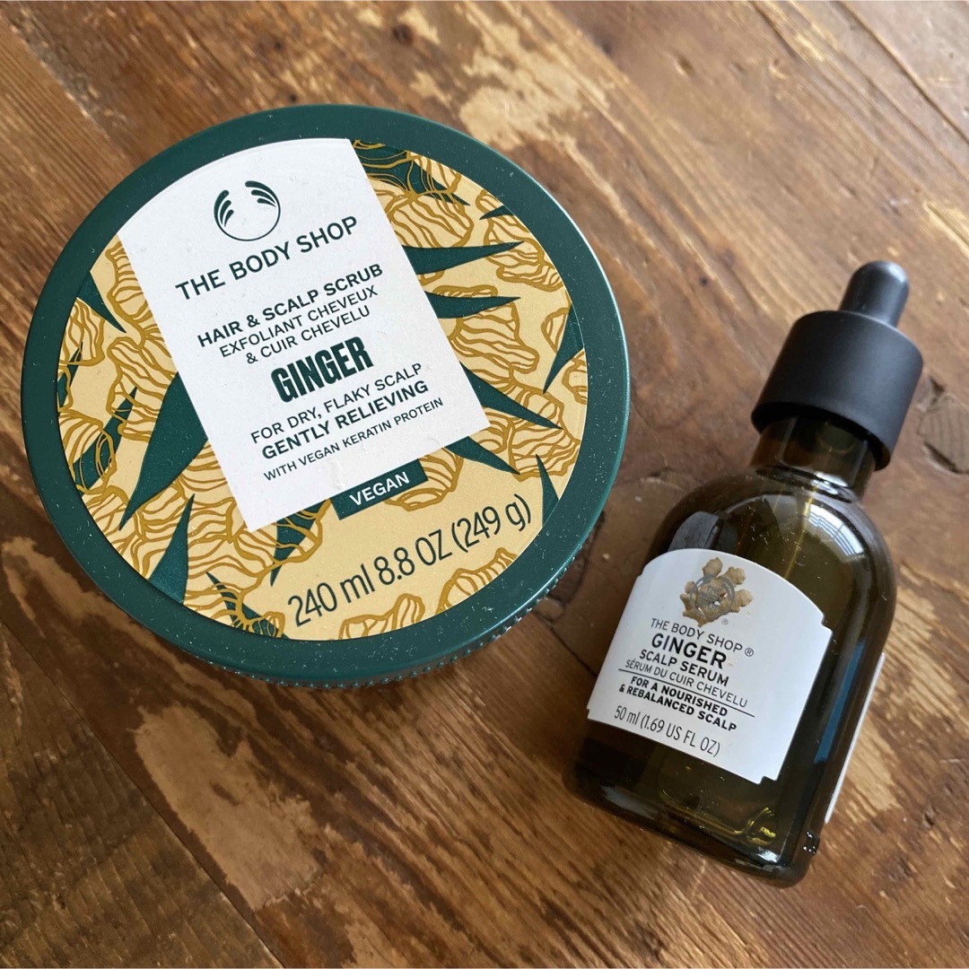 THE BODY SHOP(ザボディショップ)のTHE BODY SHOP スクラブ入りジャンプー&頭皮用トリートメント コスメ/美容のヘアケア/スタイリング(スカルプケア)の商品写真