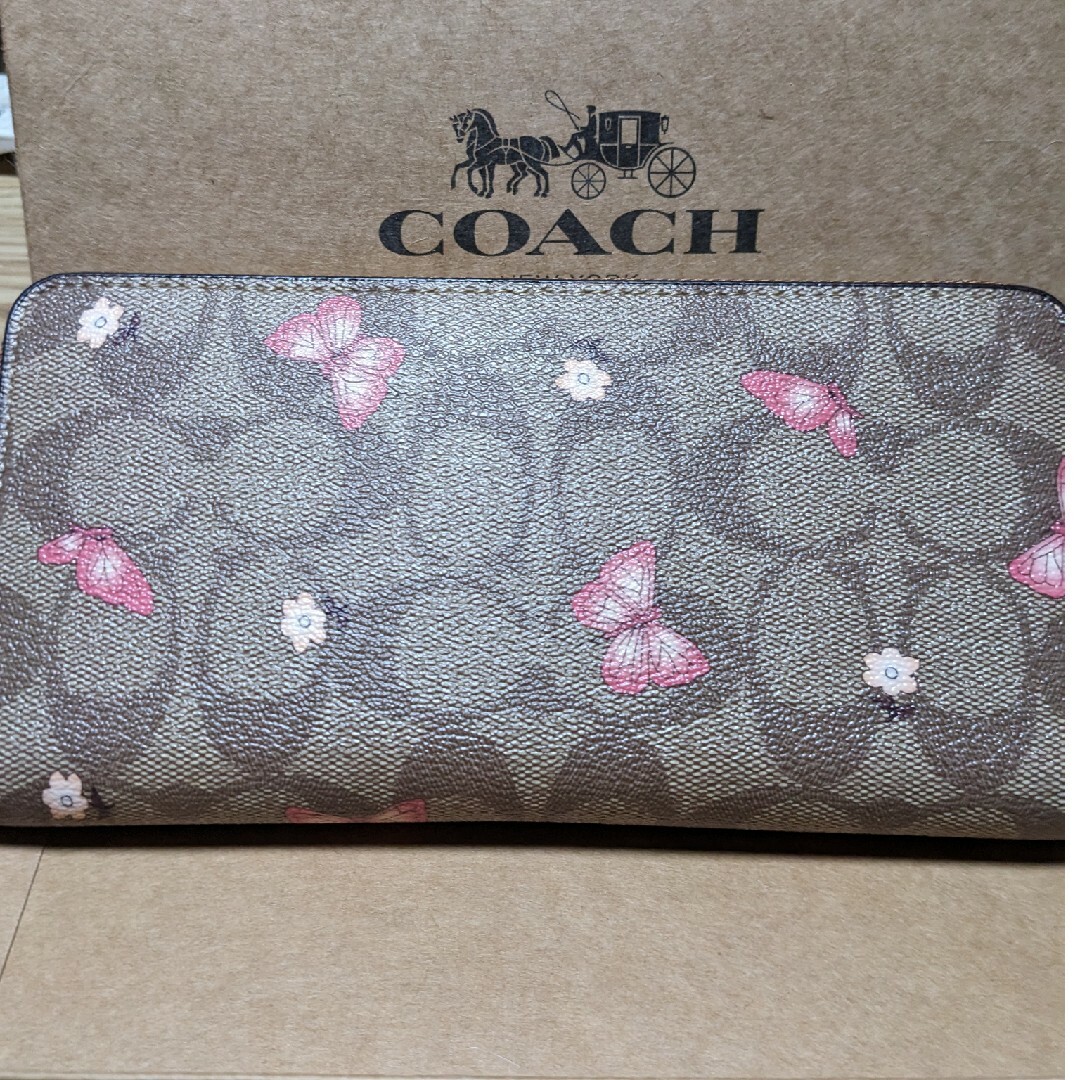 COACH(コーチ)のCOACH 長財布　シグネチャーバタフライ レディースのファッション小物(財布)の商品写真