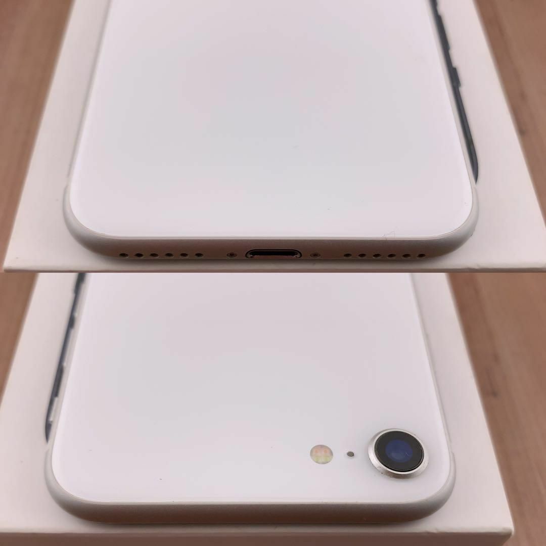 iPhone(アイフォーン)の93iPhone SE 第2世代(SE2)ホワイト 64GB SIMフリー本体 スマホ/家電/カメラのスマートフォン/携帯電話(スマートフォン本体)の商品写真