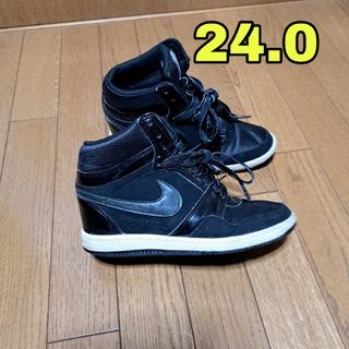 ナイキ(NIKE)のナイキ　インヒール　スニーカー(スニーカー)