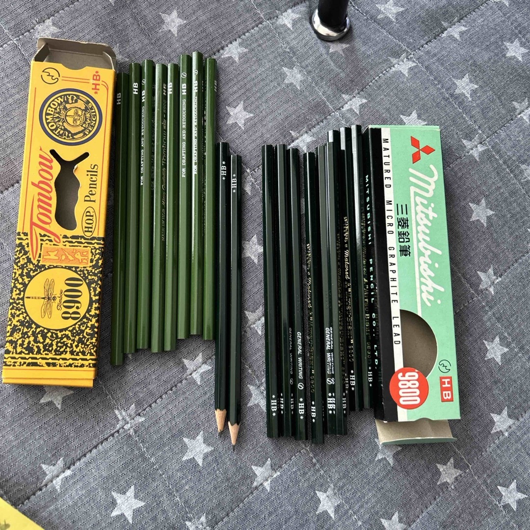 三菱鉛筆(ミツビシエンピツ)の鉛筆HB 19本　 エンタメ/ホビーのアート用品(鉛筆)の商品写真