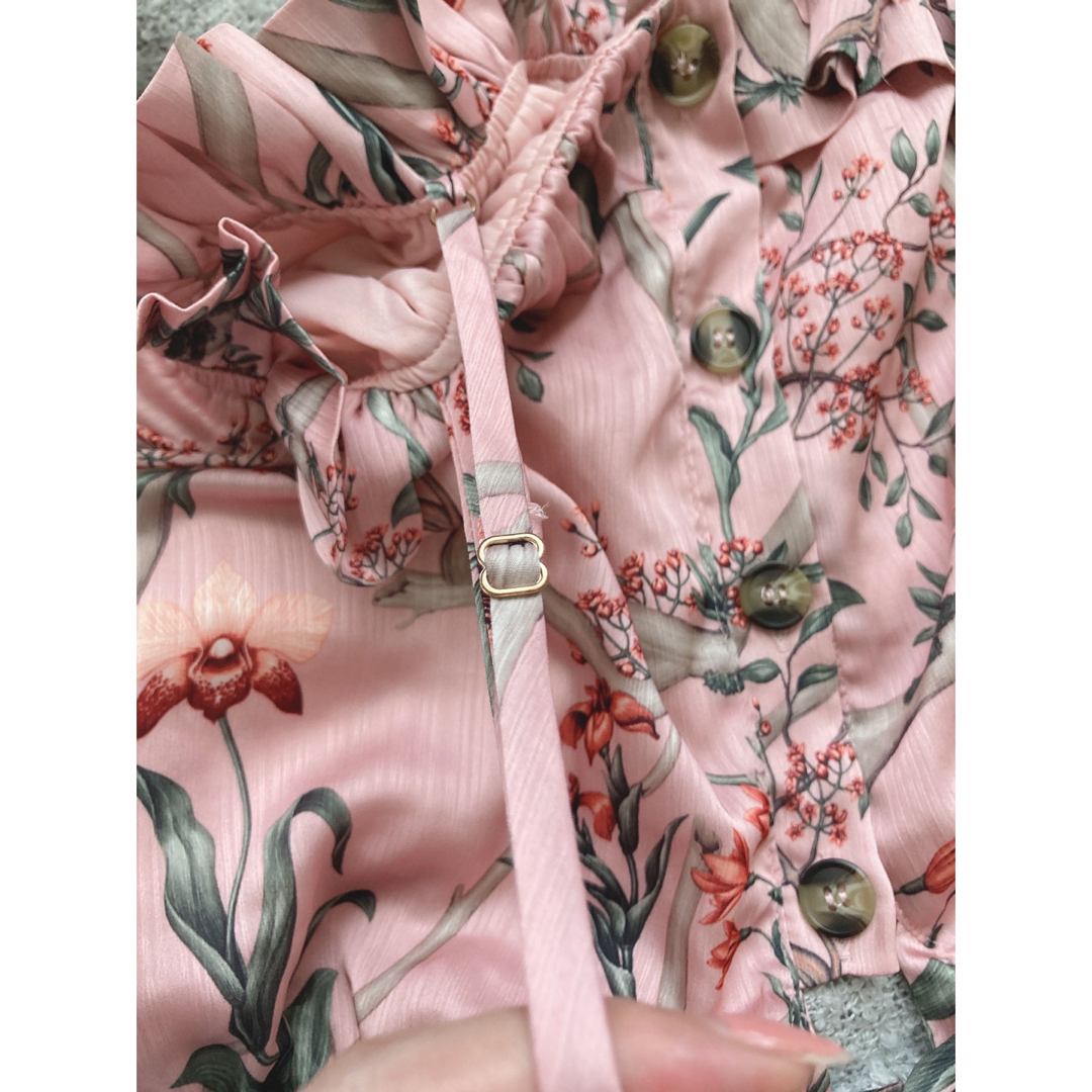 H&M(エイチアンドエム)のコラボ商品 レア 即完 デザイナー ボタニカル 花柄 くすみピンク 春夏キャミ レディースのトップス(キャミソール)の商品写真