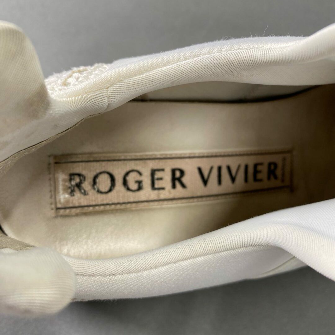 ROGER VIVIER(ロジェヴィヴィエ)の4b24 イタリア製 ROGER VIVIER ロジェヴィヴィエ スニーカー メッシュ バックル シューズ 37 1/2 ホワイト レディース レディースの靴/シューズ(スニーカー)の商品写真