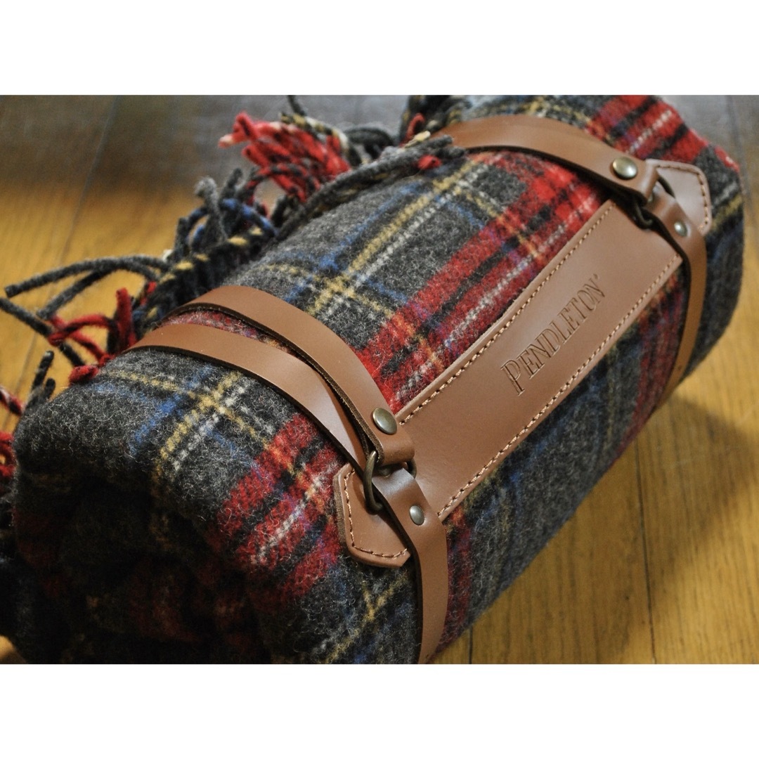 PENDLETON(ペンドルトン)のPENDLETONモーターローブwithレザーキャリア【チャコールスチュワート】 スポーツ/アウトドアのアウトドア(その他)の商品写真