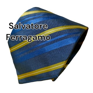 サルヴァトーレフェラガモ(Salvatore Ferragamo)の【Salvatore Ferragamo】ストライプ　ネイビー系　イタリア製(ネクタイ)