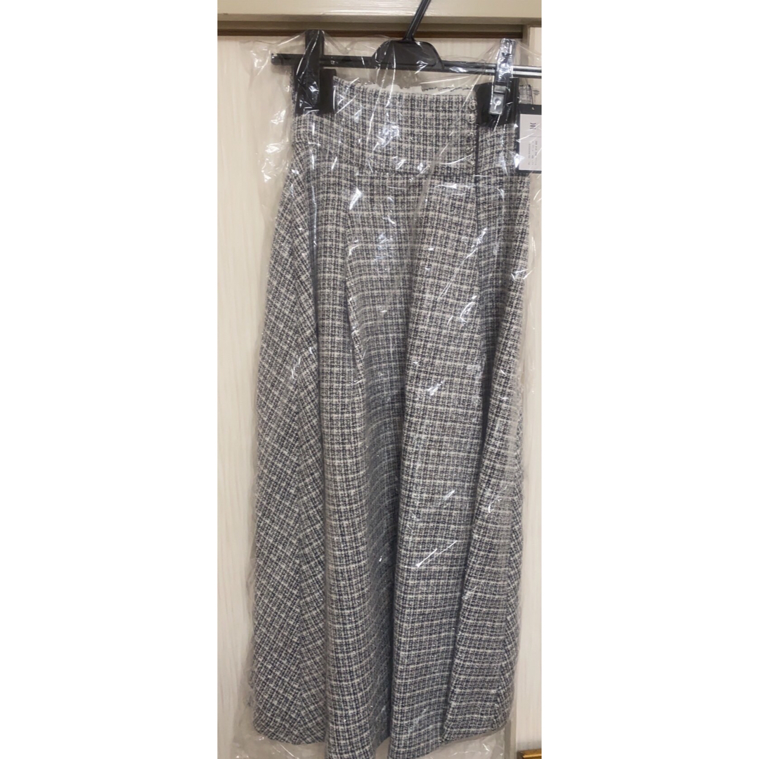 Tweed volume tack skirt ブラック レディースのスカート(ロングスカート)の商品写真