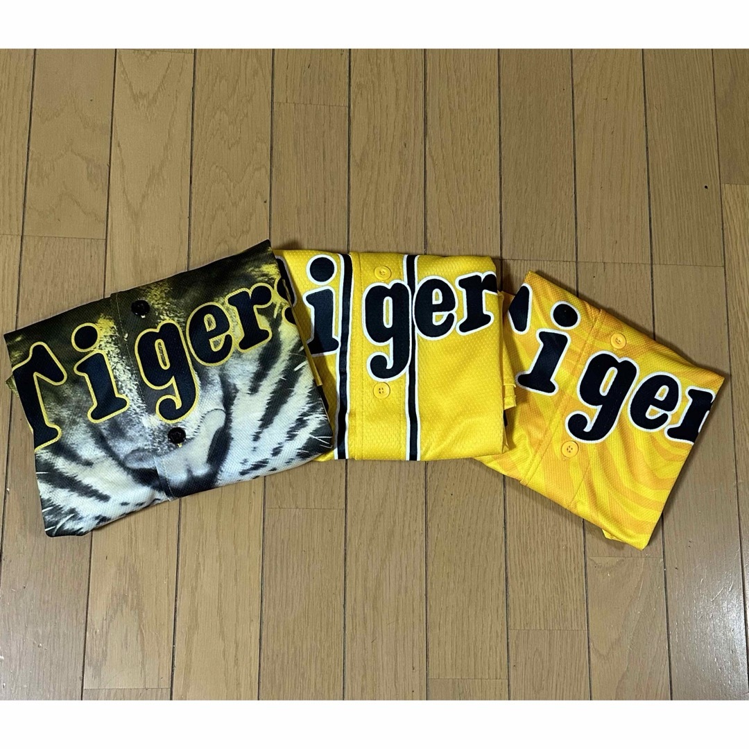 阪神タイガース(ハンシンタイガース)のタイガースユニフォーム　ウル虎の夏　3枚セット スポーツ/アウトドアの野球(応援グッズ)の商品写真