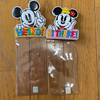 ディズニー(Disney)の【お値下げ】ディズニーチケットホルダー　ミッキー&ミニー(キャラクターグッズ)