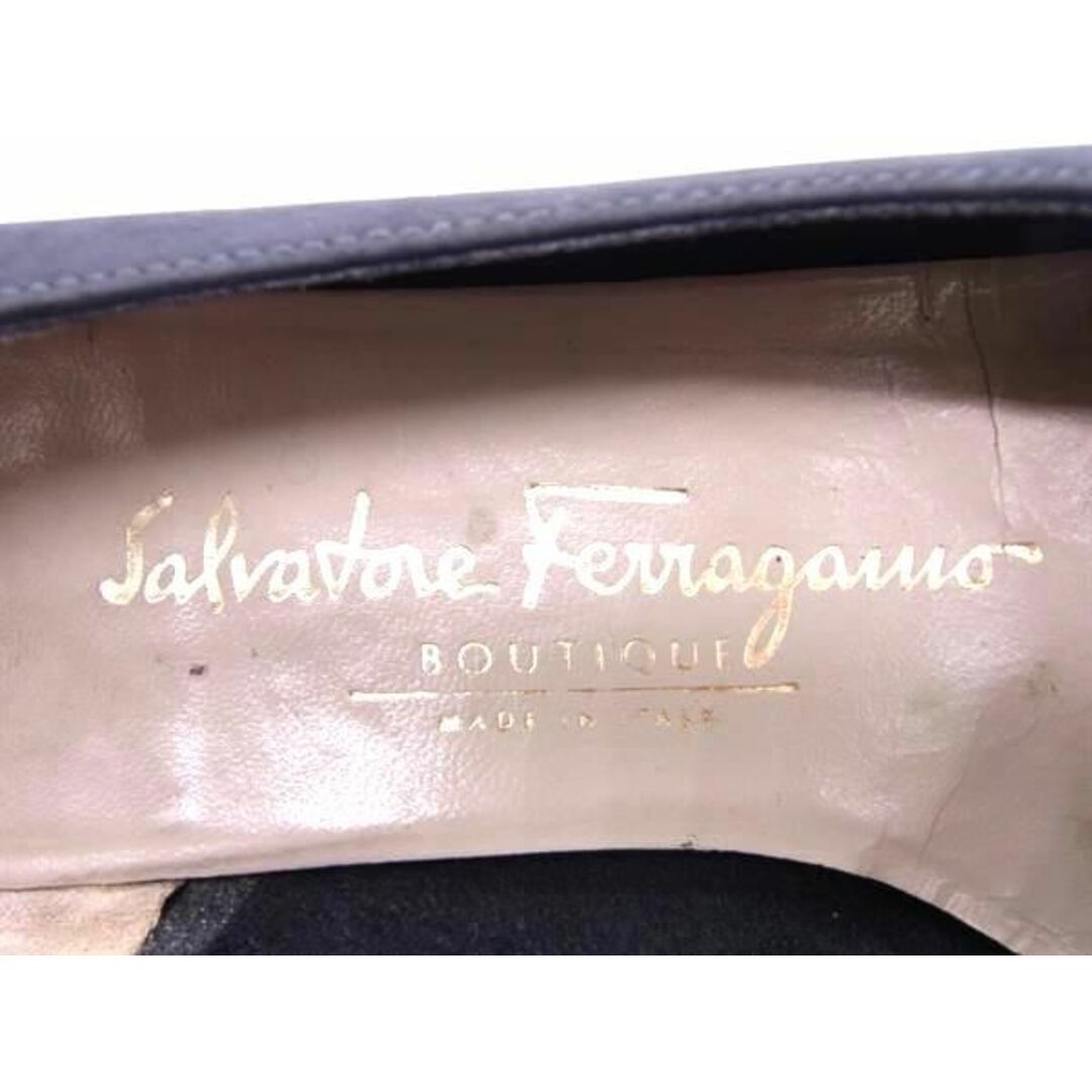 Salvatore Ferragamo(サルヴァトーレフェラガモ)のSalvatore Ferragamo フェラガモ ヴァラリボン レザー ヒール パンプス サイズ 51/2 (約23.0cm) 靴 シューズ ブラック系 DD2765 レディースの靴/シューズ(ハイヒール/パンプス)の商品写真