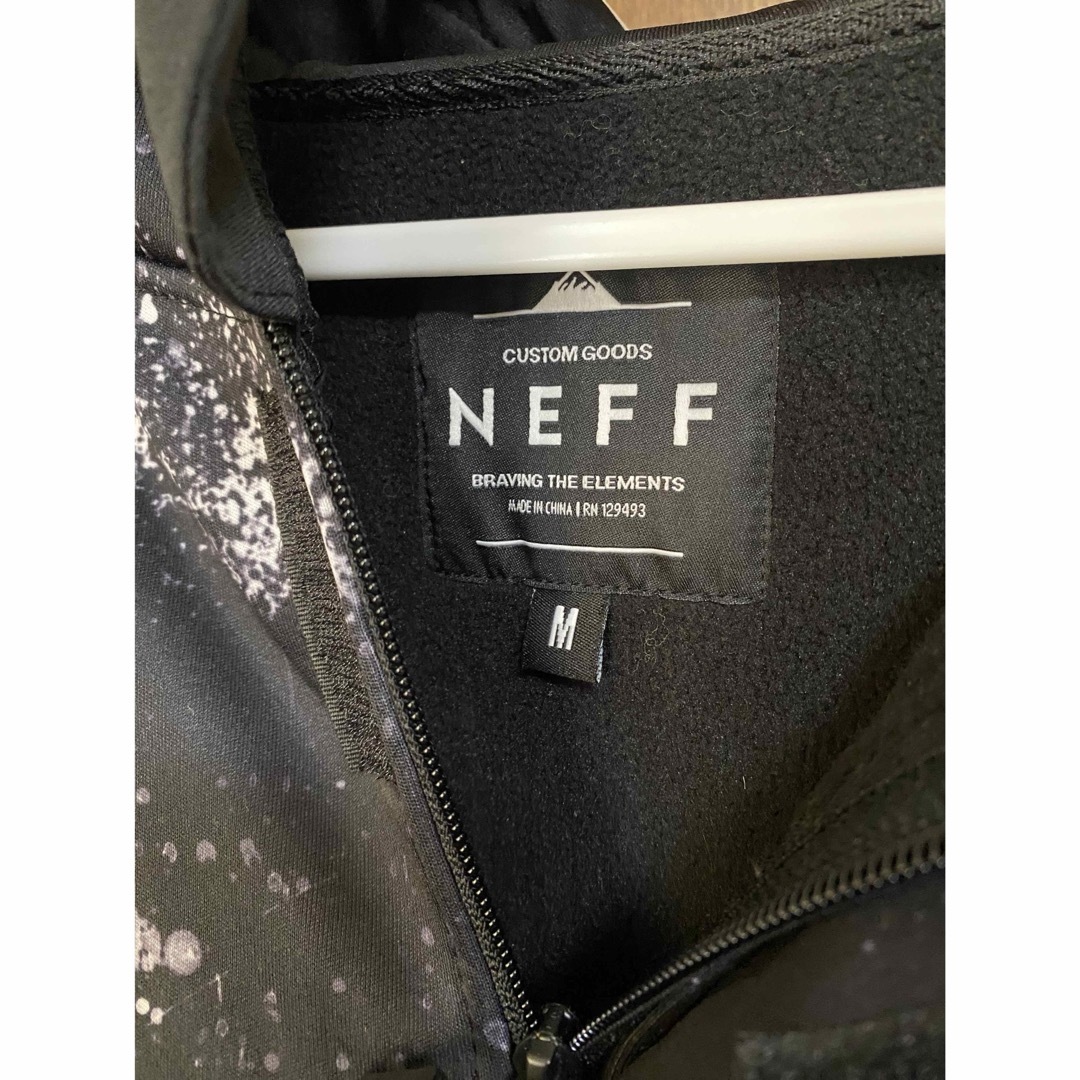 Neff(ネフ)のNEFF スノボウェア 上下セット スポーツ/アウトドアのスノーボード(ウエア/装備)の商品写真