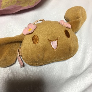 シナモンロール　ミニ財布　サンリオ　Sanrio キーホルダー　ワンポイント(キャラクターグッズ)