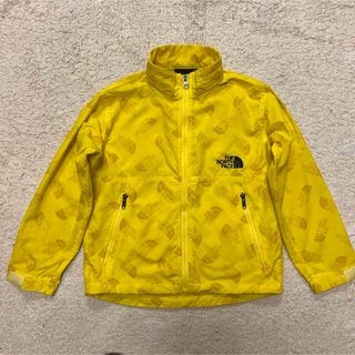 ザノースフェイス(THE NORTH FACE)のノースフェイス  イエロー　ナイロン　パーカー　120 ロゴ(ジャケット/上着)