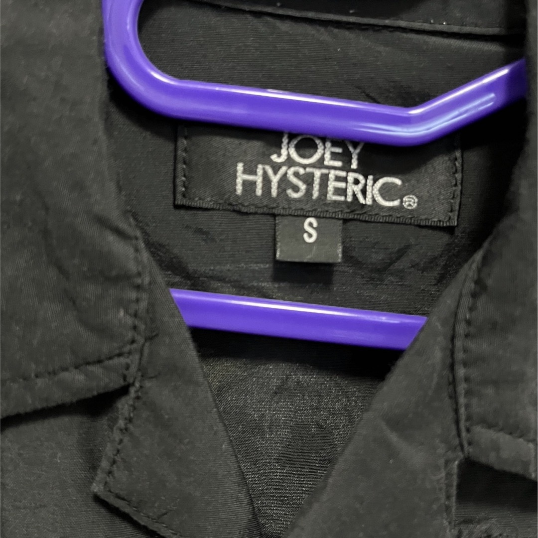 JOEY HYSTERIC(ジョーイヒステリック)のブラックシャツ キッズ/ベビー/マタニティのキッズ服男の子用(90cm~)(Tシャツ/カットソー)の商品写真