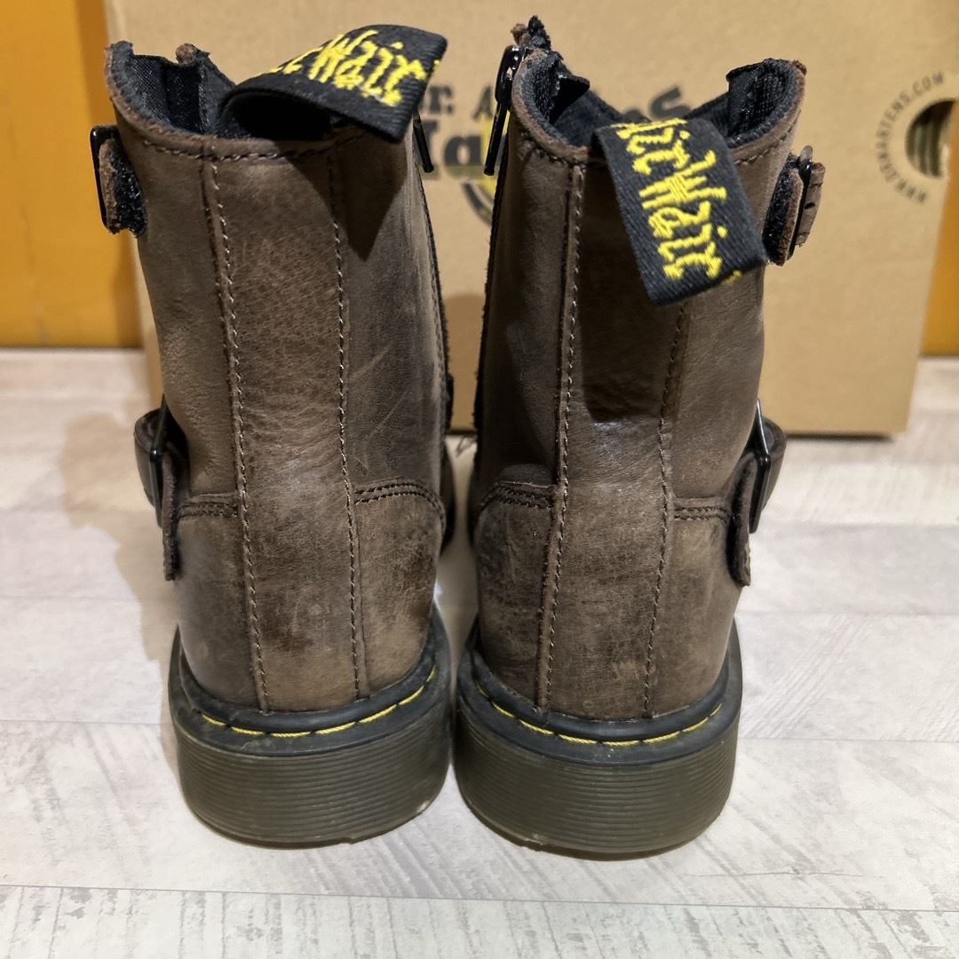 Dr.Martens(ドクターマーチン)のドクターマーチン　ブーツ　キッズ　UK1 キッズ/ベビー/マタニティのキッズ靴/シューズ(15cm~)(ブーツ)の商品写真