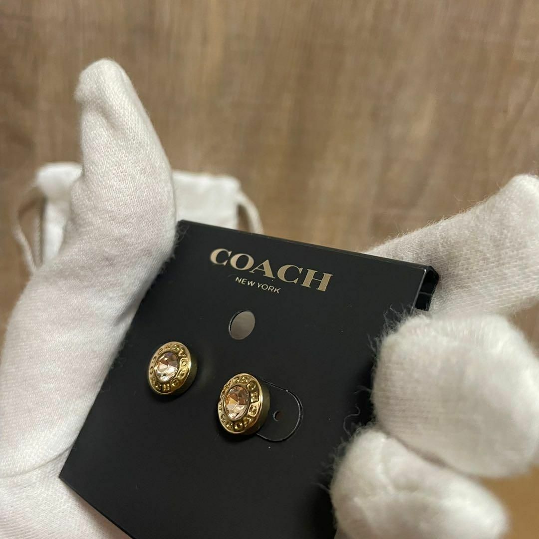 COACH(コーチ)の【新品未使用】 Coach コーチ オープン サークル ストーン ピアスGLD レディースのアクセサリー(ピアス)の商品写真