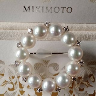 ミキモト(MIKIMOTO)のミキモト　サークルブローチ　ダイヤ　パール(ブローチ/コサージュ)