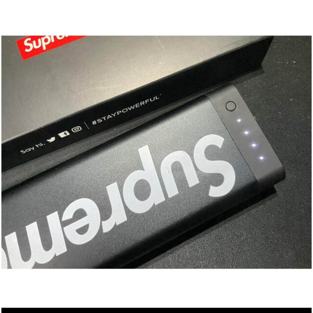 Supreme(シュプリーム)のSupreme モバイルバッテリー 20000mAh 中古稼働品 スマホ/家電/カメラのスマートフォン/携帯電話(バッテリー/充電器)の商品写真