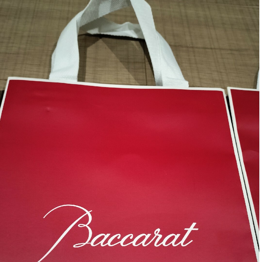 Baccarat(バカラ)の新品　未使用　バカラ専用紙袋 レディースのバッグ(ショップ袋)の商品写真