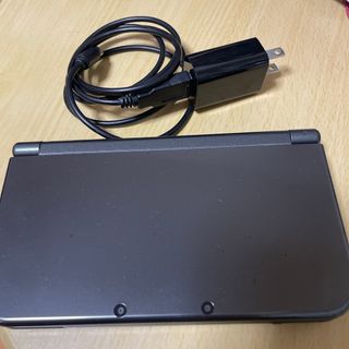 ニンテンドウ(任天堂)の任天堂 ニンテンドー new3DSLL メタリックブラック 中古 　(携帯用ゲーム機本体)