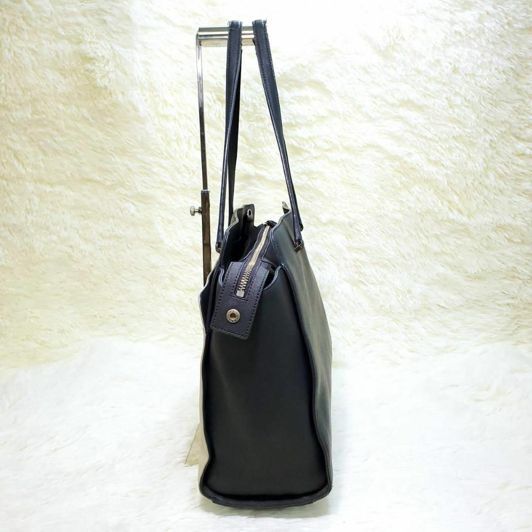 agnes b.(アニエスベー)のアニエスベー　バイカラー　ハンドバッグ　レザー　ネイビー×ホワイト レディースのバッグ(トートバッグ)の商品写真