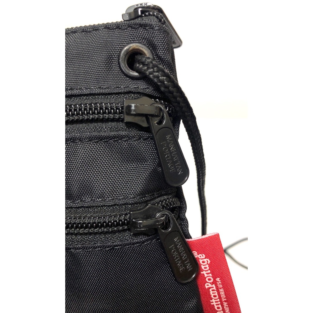 Manhattan Portage(マンハッタンポーテージ)のマンハッタンポーテージ サコッシュ ブラック 2402241 ショルダーバッグ レディースのバッグ(ショルダーバッグ)の商品写真