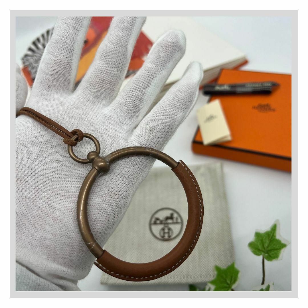 Hermes(エルメス)のHERMES エルメス ループ ネックレス ブラウン レザー　メタル レディースのアクセサリー(ネックレス)の商品写真