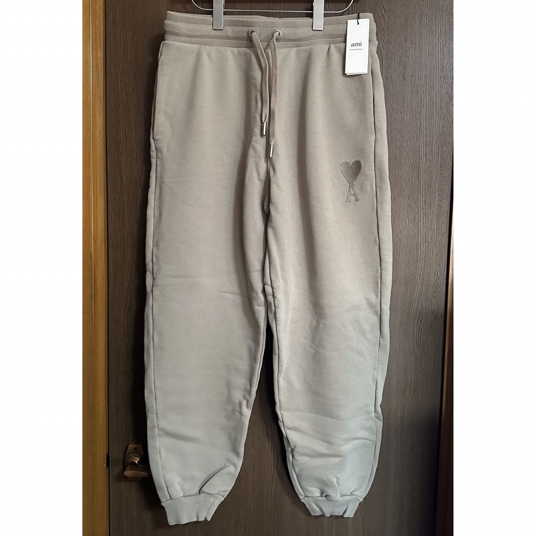 XL新品 AMI Paris グラフィックロゴ スウェットパンツ ダーク XL新品 AMI Paris グラフィックロゴ スウェットパンツ ダーク