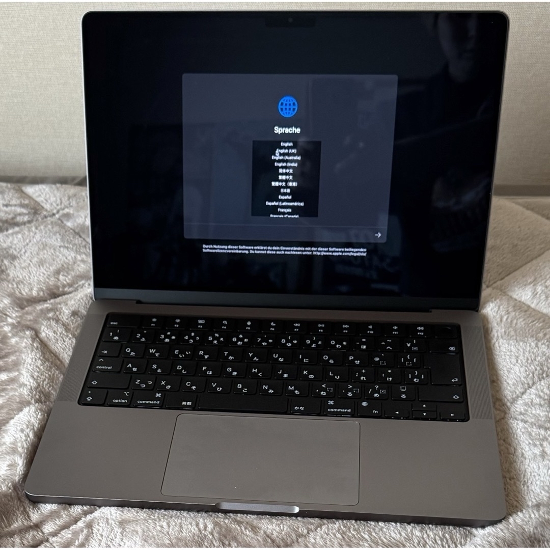Apple(アップル)のM2 MacBook Pro 14インチ　スペースグレー スマホ/家電/カメラのPC/タブレット(ノートPC)の商品写真