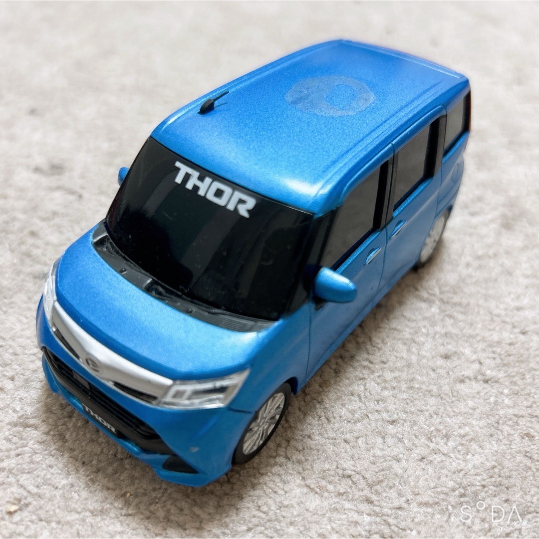 トヨタ(トヨタ)の【非売品】ダイハツ　DAIHATSU トール　THORプルバックカー　ミニカー エンタメ/ホビーのおもちゃ/ぬいぐるみ(ミニカー)の商品写真